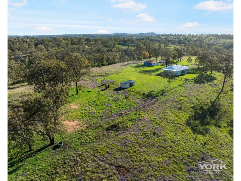 216 Peters Road, Groomsville QLD 4352