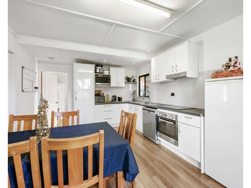 19 Vanity Street, Rockville QLD 4350