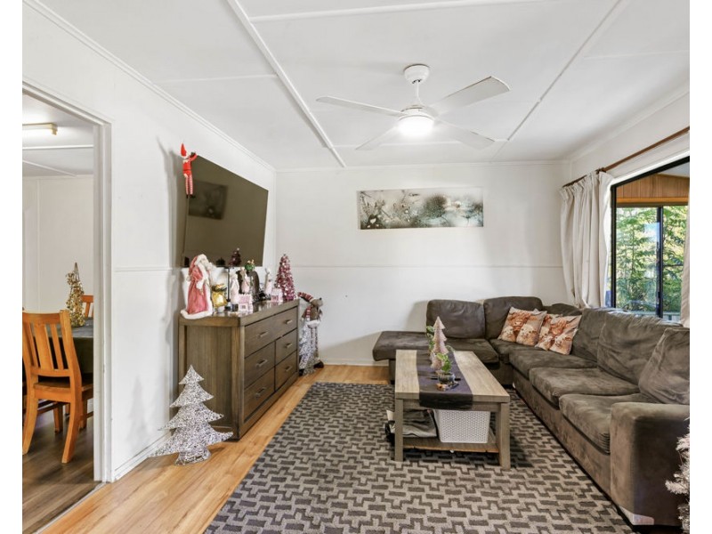 19 Vanity Street, Rockville QLD 4350