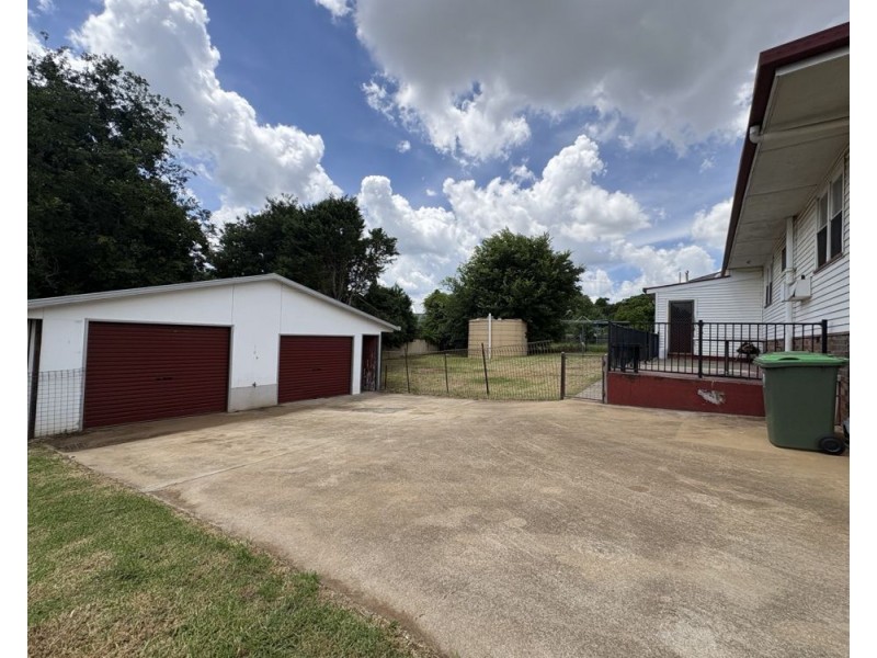 12 Hillside Street, Newtown QLD 4350