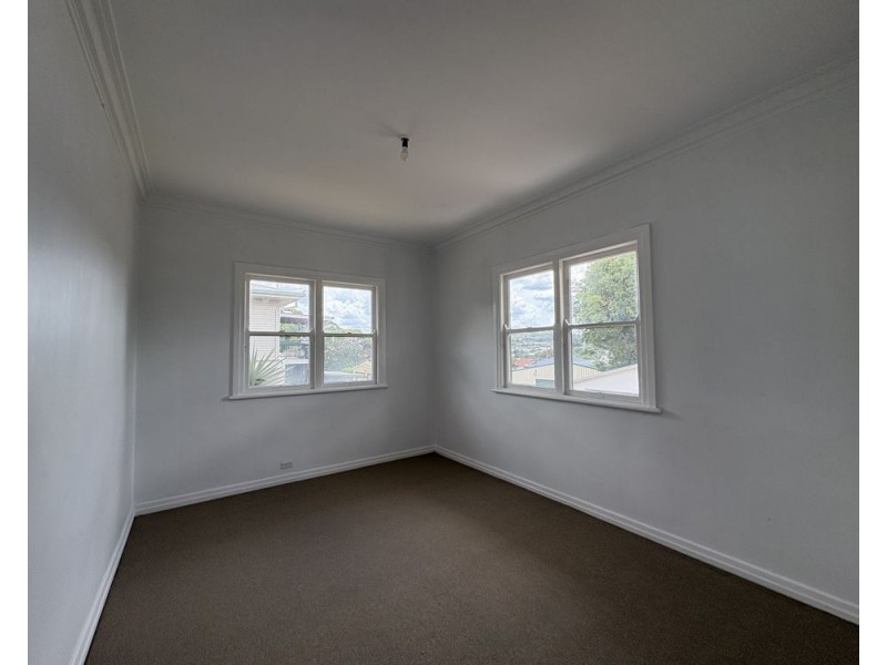 12 Hillside Street, Newtown QLD 4350