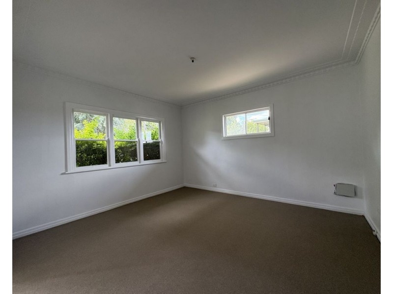 12 Hillside Street, Newtown QLD 4350