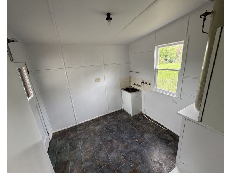 12 Hillside Street, Newtown QLD 4350