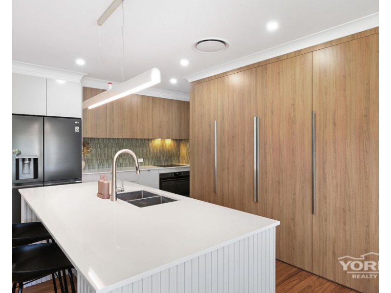 14 Kuwong Street, Highfields QLD 4352