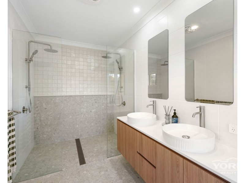 14 Kuwong Street, Highfields QLD 4352