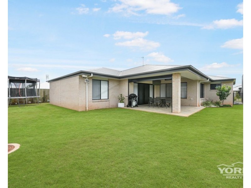 14 Kuwong Street, Highfields QLD 4352