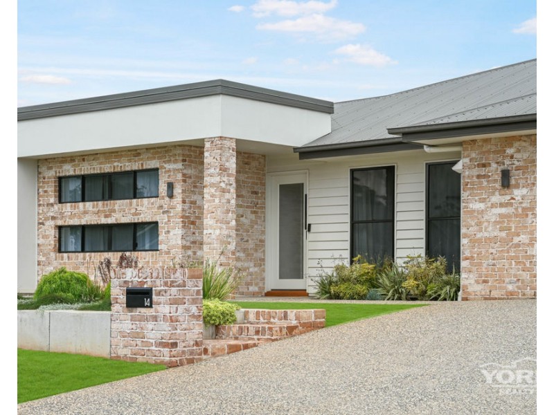 14 Kuwong Street, Highfields QLD 4352
