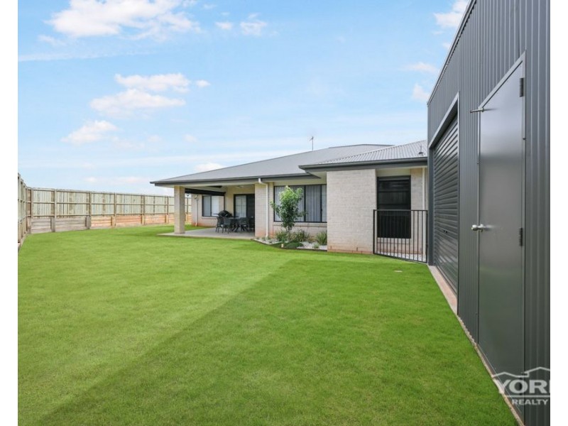 14 Kuwong Street, Highfields QLD 4352