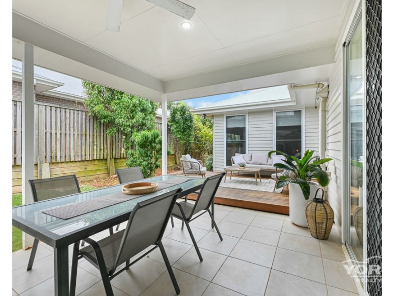 6 Fullbrook Avenue, Highfields QLD 4352