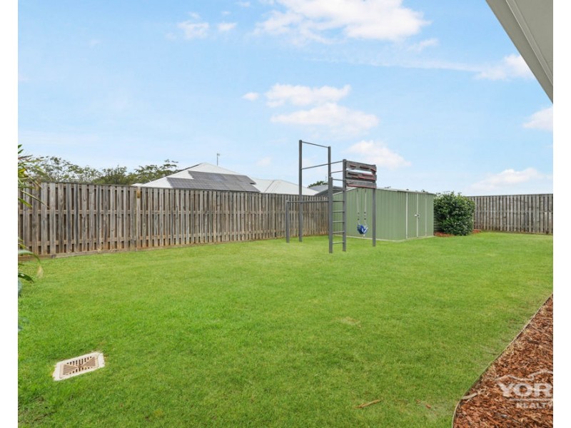 6 Fullbrook Avenue, Highfields QLD 4352