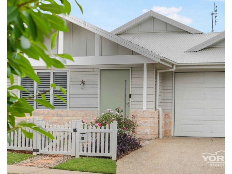 6 Fullbrook Avenue, Highfields QLD 4352