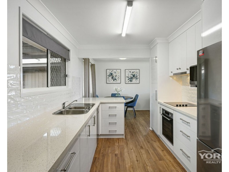 13 Roslyn Street, Westbrook QLD 4350