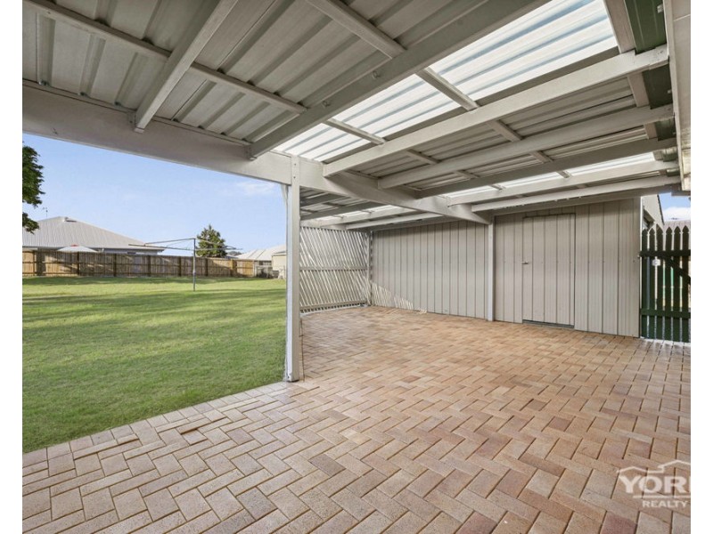 13 Roslyn Street, Westbrook QLD 4350