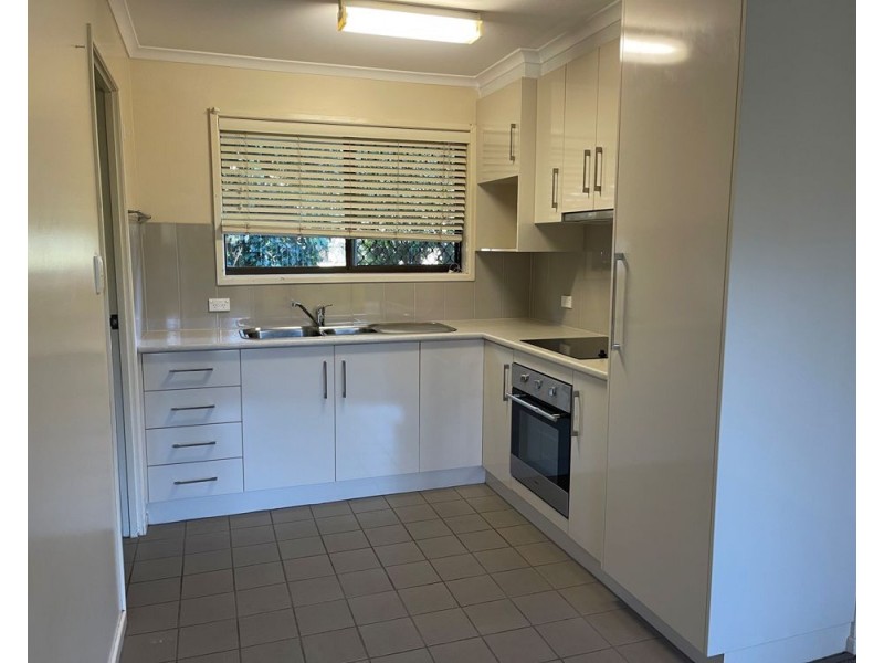 2/9 Norman Street, South Toowoomba QLD 4350