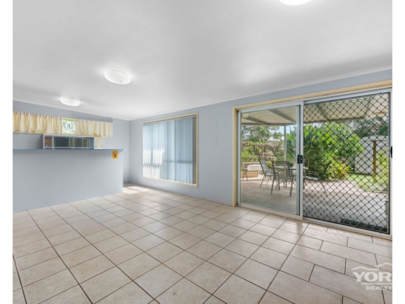 11 Traminer Drive, Wilsonton Heights QLD 4350