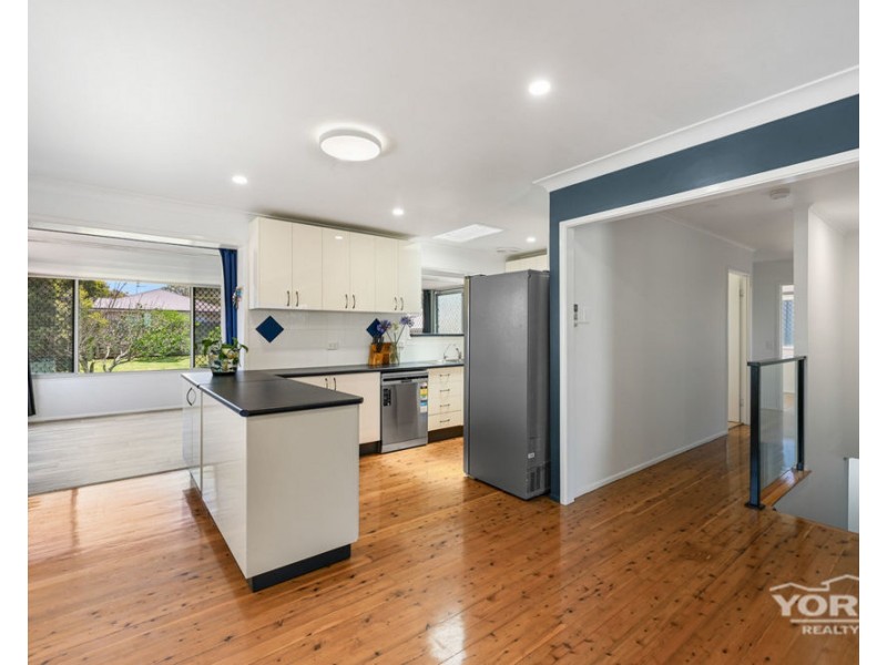 77 Hoey Street, Kearneys Spring QLD 4350