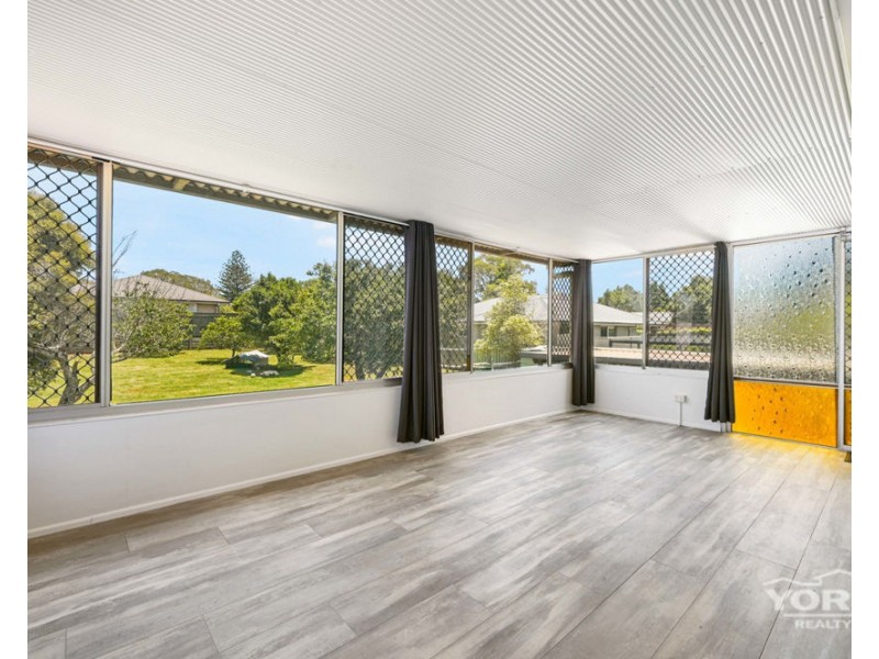 77 Hoey Street, Kearneys Spring QLD 4350