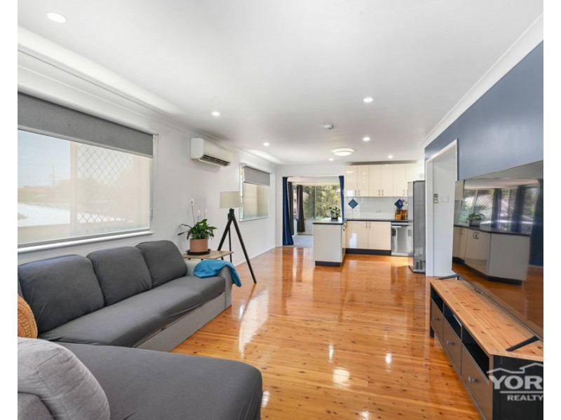 77 Hoey Street, Kearneys Spring QLD 4350