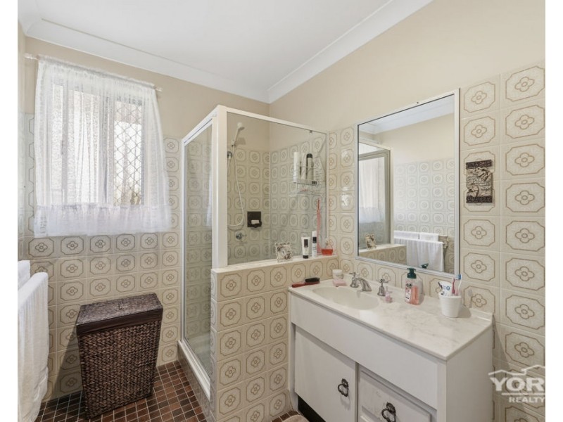 46 Llewellyn Street, Centenary Heights QLD 4350