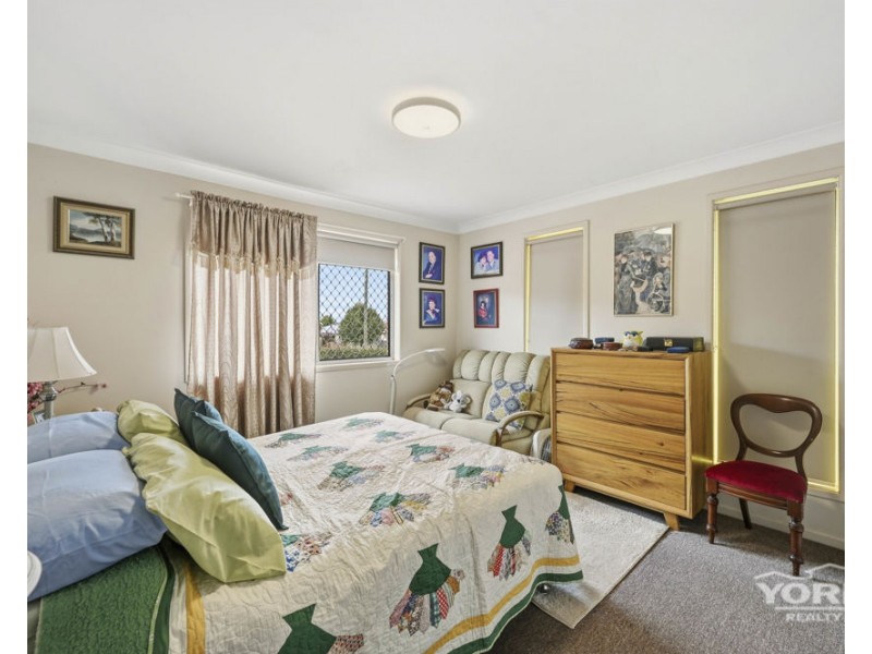 46 Llewellyn Street, Centenary Heights QLD 4350