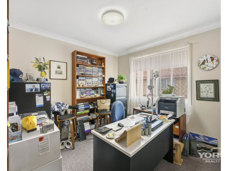 46 Llewellyn Street, Centenary Heights QLD 4350