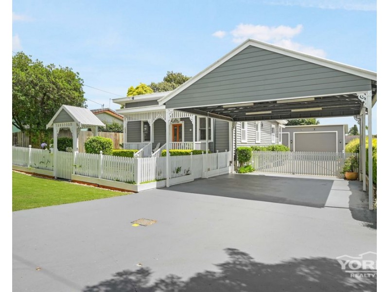 49 Bass Street, Centenary Heights QLD 4350