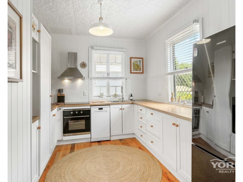 49 Bass Street, Centenary Heights QLD 4350