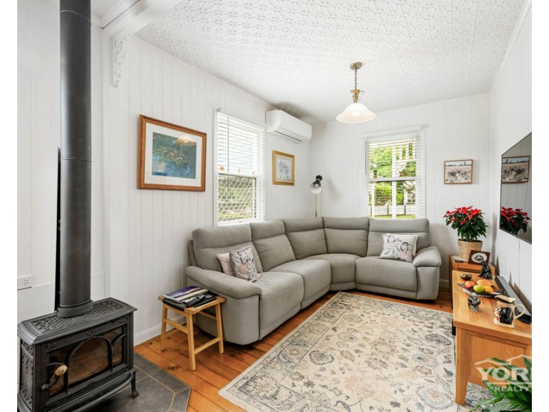 49 Bass Street, Centenary Heights QLD 4350