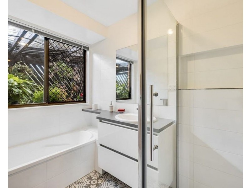 1 Cornwall Court, Drayton QLD 4350