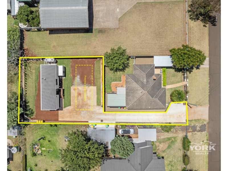 11 Avondale Street, Newtown QLD 4350