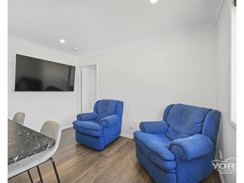 11 Avondale Street, Newtown QLD 4350