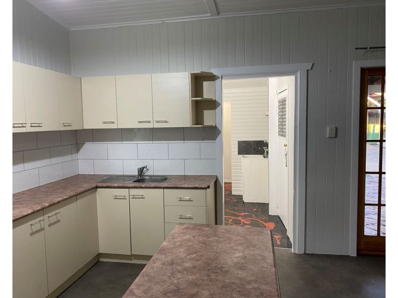 16 Allan Street, North Toowoomba QLD 4350