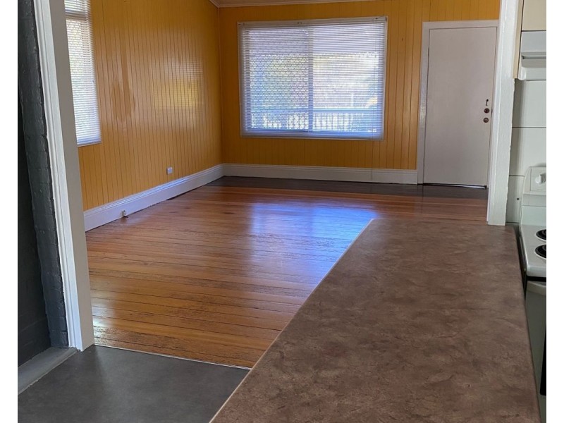 16 Allan Street, North Toowoomba QLD 4350