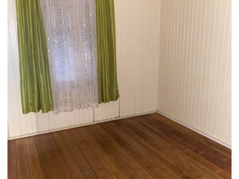 16 Allan Street, North Toowoomba QLD 4350