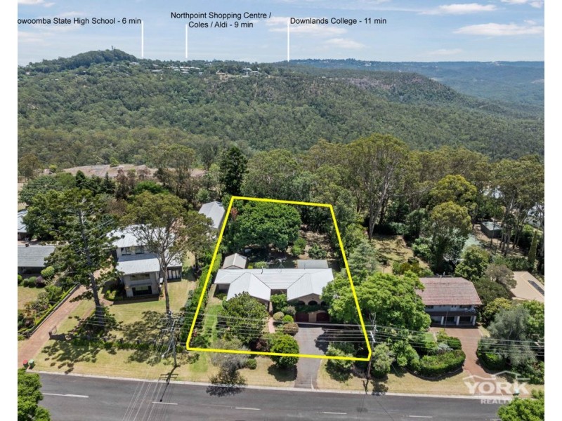 11 Prince Henry Drive, Prince Henry Heights QLD 4350