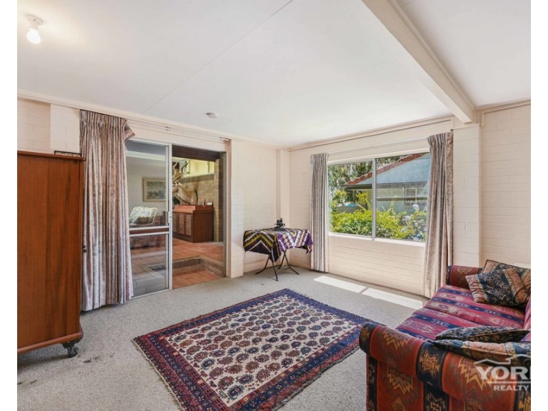 11 Prince Henry Drive, Prince Henry Heights QLD 4350