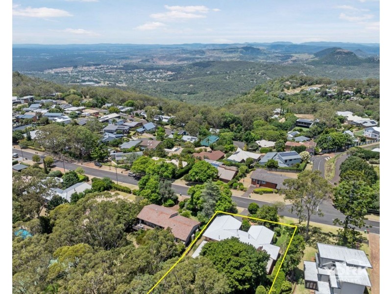 11 Prince Henry Drive, Prince Henry Heights QLD 4350