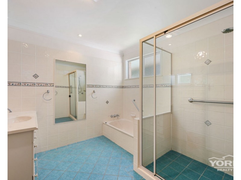 11 Prince Henry Drive, Prince Henry Heights QLD 4350