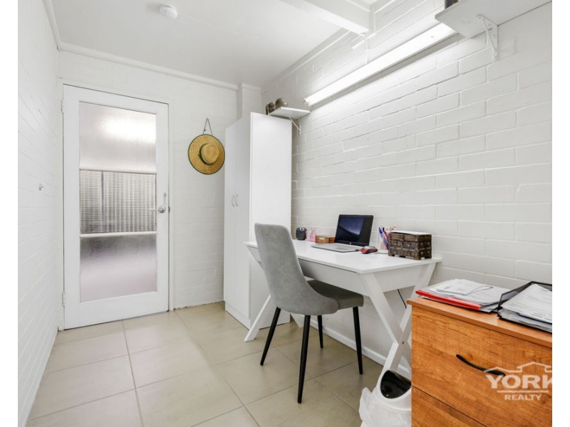 25 Park Street, Wilsonton QLD 4350