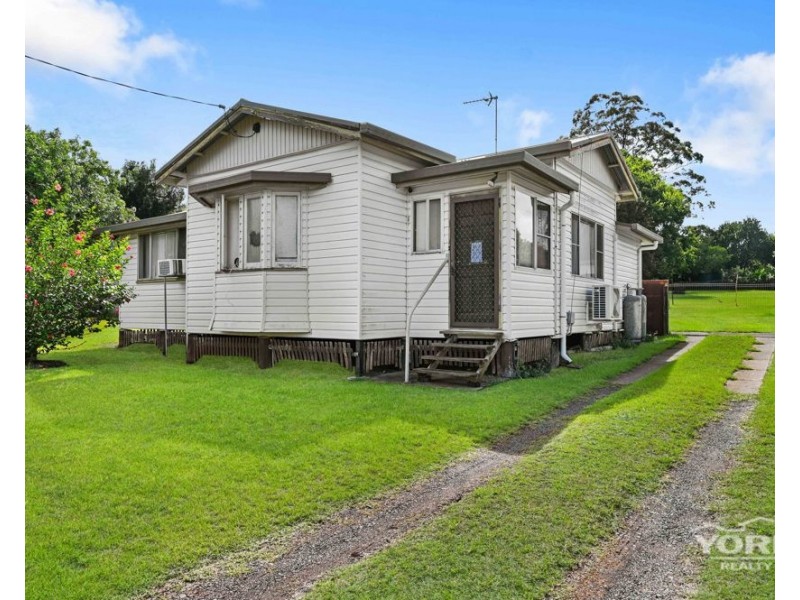 14 McIntyre Street, Centenary Heights QLD 4350