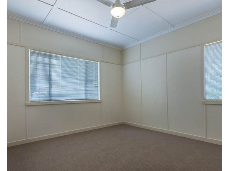 15 Gaydon Street, Newtown QLD 4350