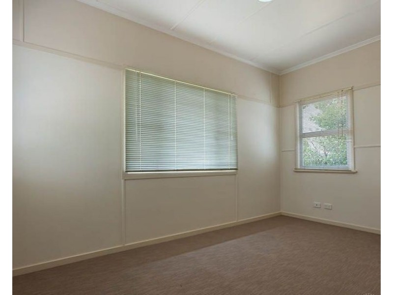 15 Gaydon Street, Newtown QLD 4350