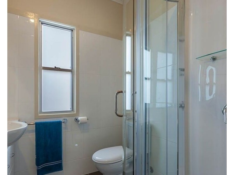 15 Gaydon Street, Newtown QLD 4350