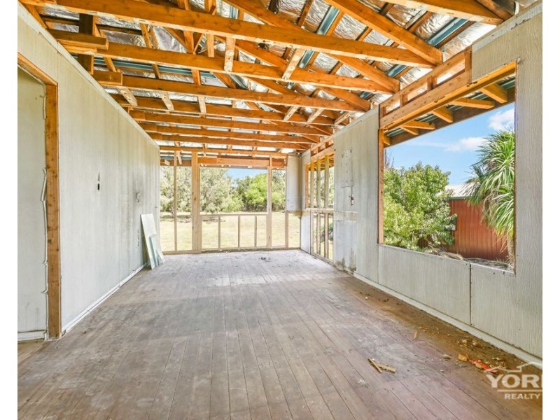 70 Phipps Drive, Meringandan West QLD 4352