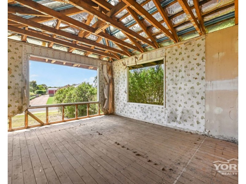 70 Phipps Drive, Meringandan West QLD 4352