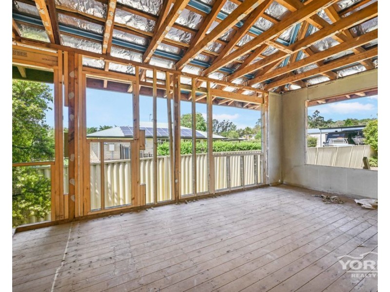 70 Phipps Drive, Meringandan West QLD 4352