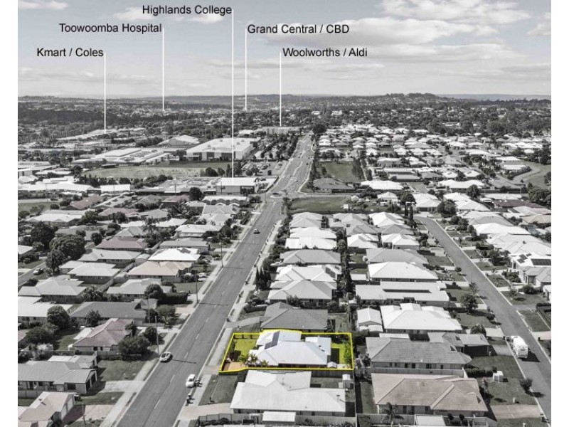 528 Hume Street, Middle Ridge QLD 4350