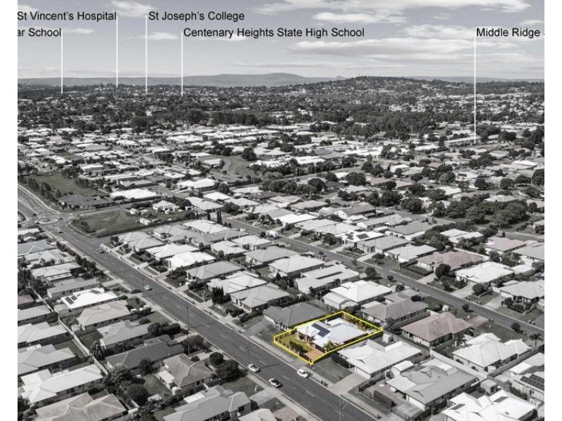 528 Hume Street, Middle Ridge QLD 4350