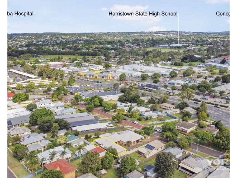 4/15 Goode Street, Newtown QLD 4350