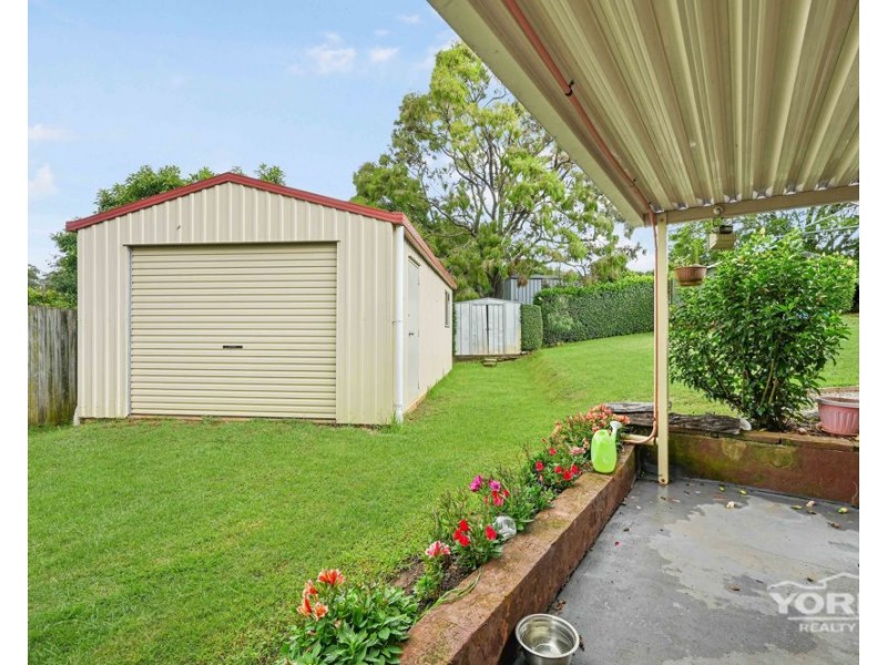 11 McWilliam Street, Wilsonton Heights QLD 4350